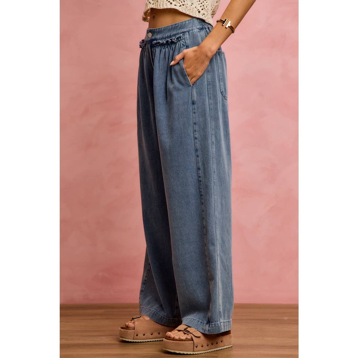 Ruffled Elastic Wide Leg Pant