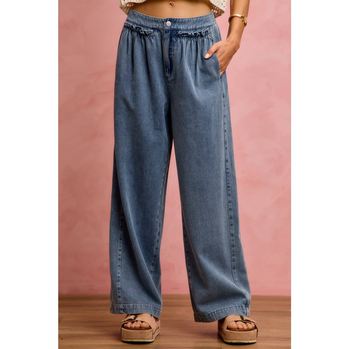 Ruffled Elastic Wide Leg Pant